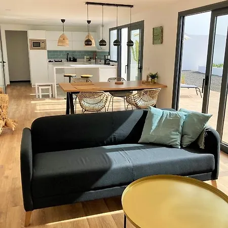 Chona Villa El Cuchillo